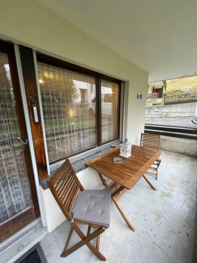 Modern Taesch Apartment With Free Parking Exterior photo