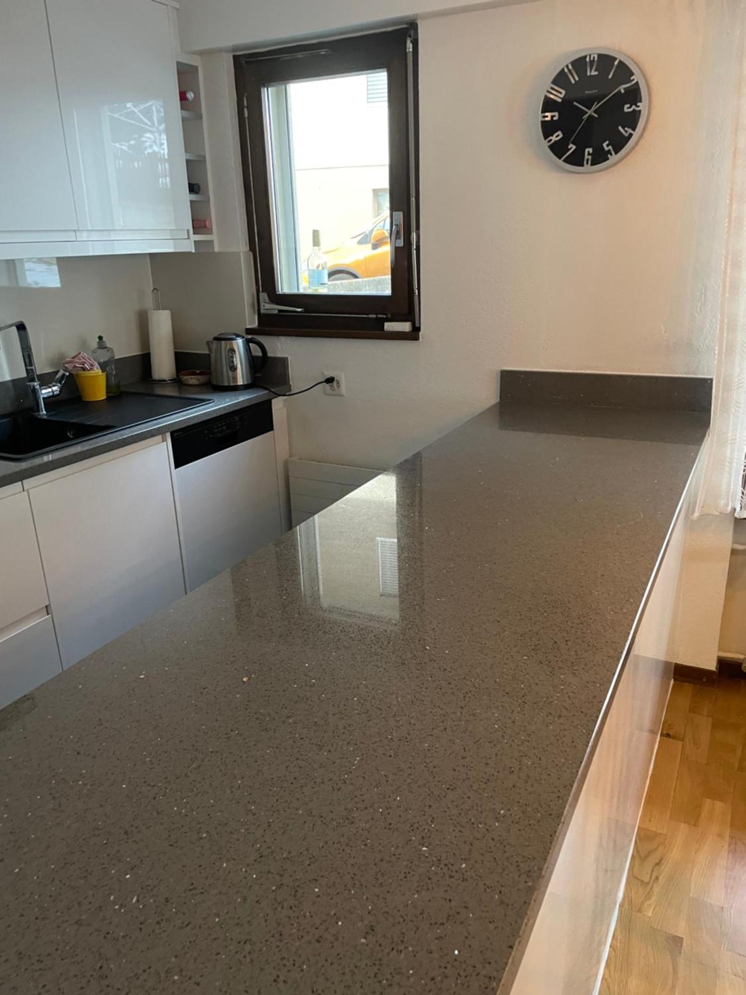 Modern Taesch Apartment With Free Parking Exterior photo