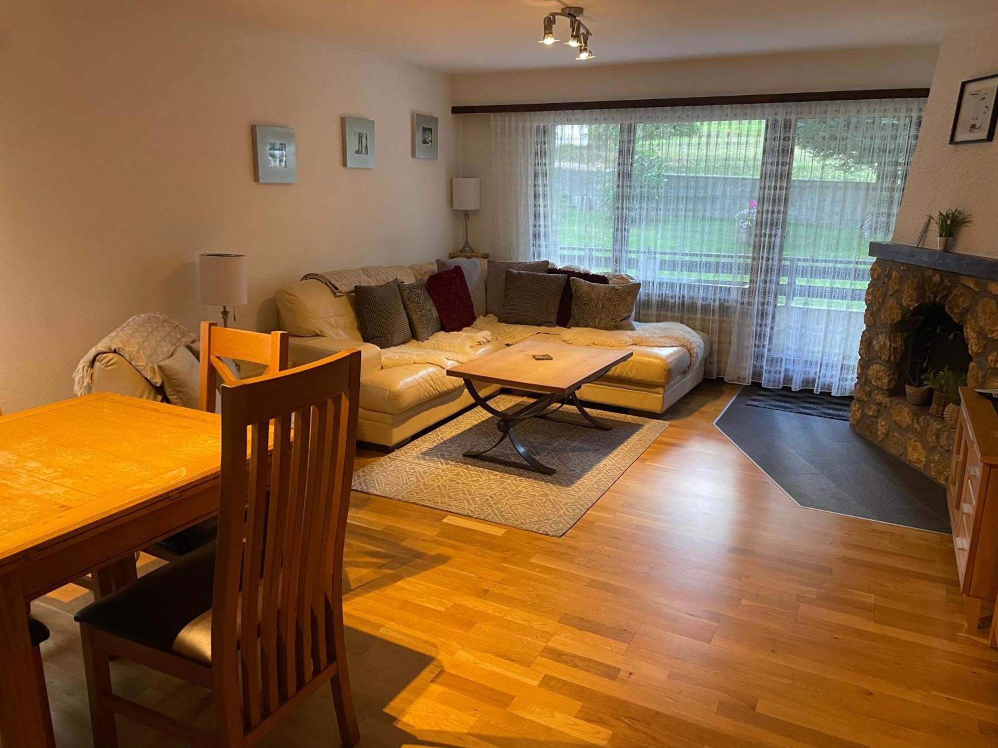 Modern Taesch Apartment With Free Parking Exterior photo